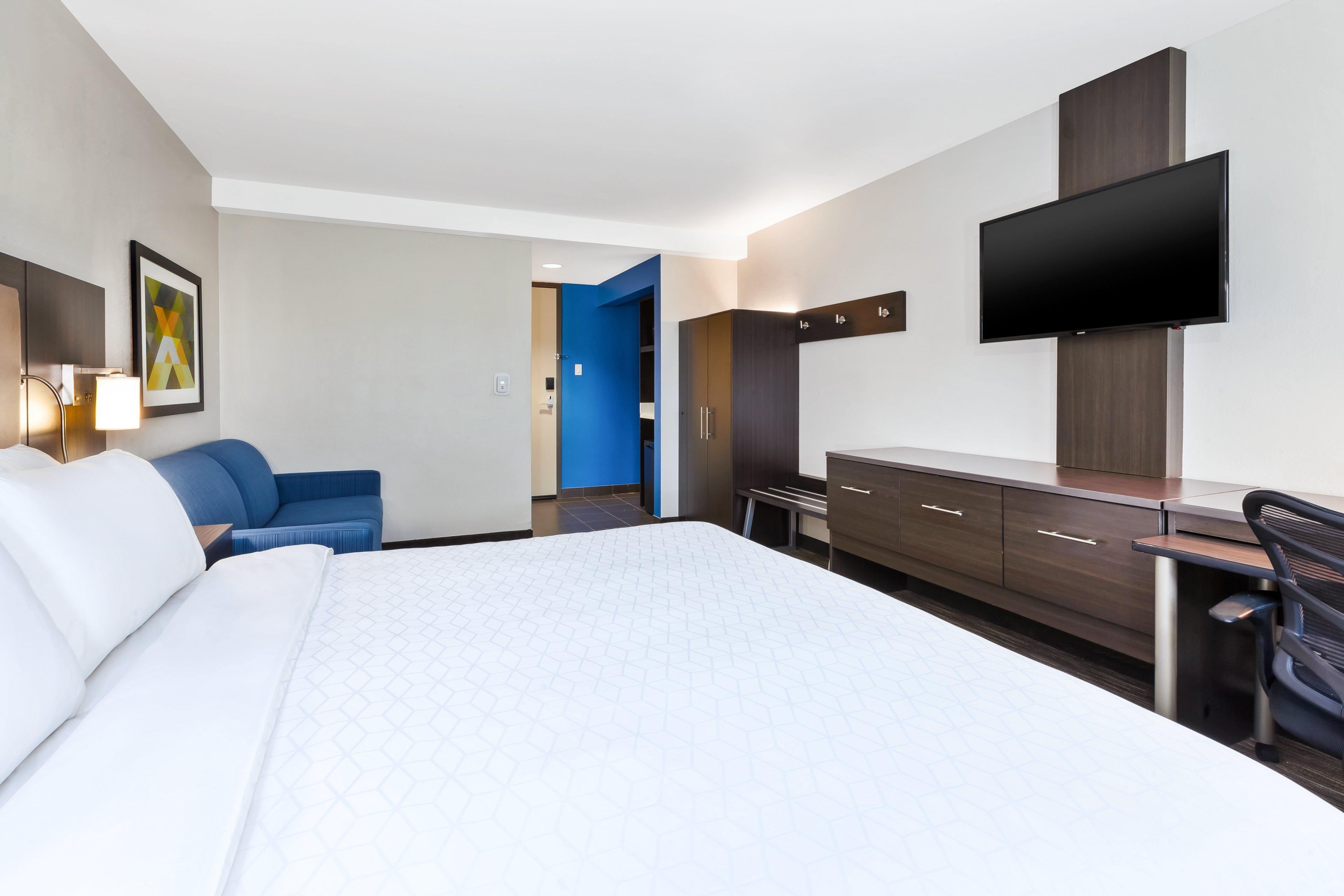Holiday Inn Express Winnipeg Airport - Polo Park By Ihg Exterior photo