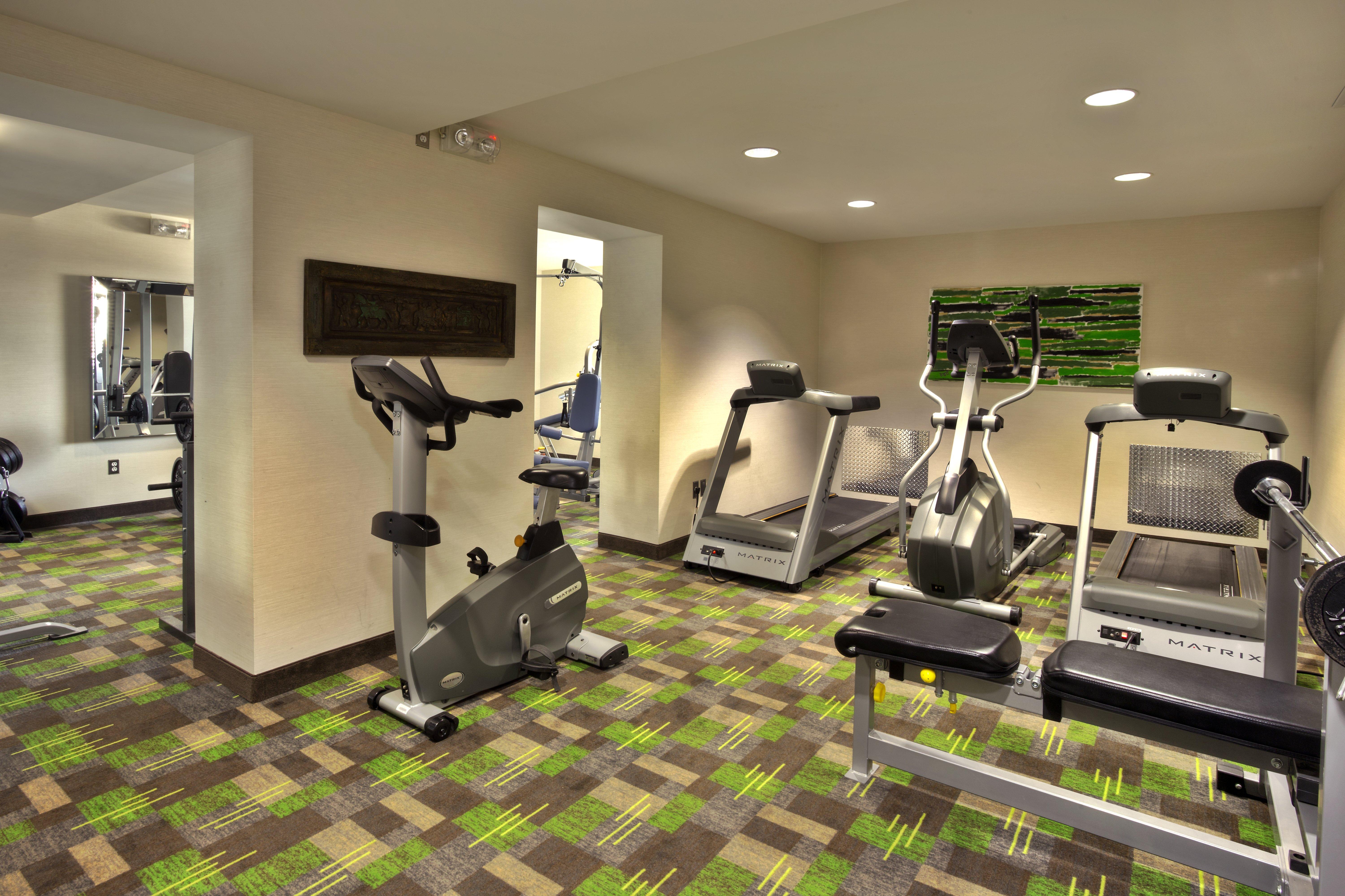 Holiday Inn Express Winnipeg Airport - Polo Park By Ihg Exterior photo